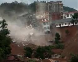广西暴雨 6栋高楼倒塌山体滑坡 多人死伤